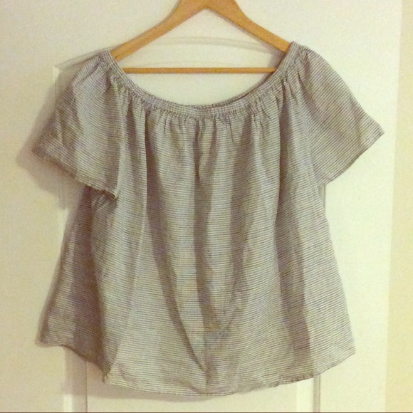 Adorable GAP off shoulder striped top - Picture 1 of 2